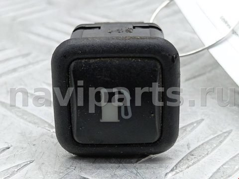 Кнопка открывания люка Volkswagen Golf, 2001 г., OEM 3B0959833A01C, арт. 1949017
