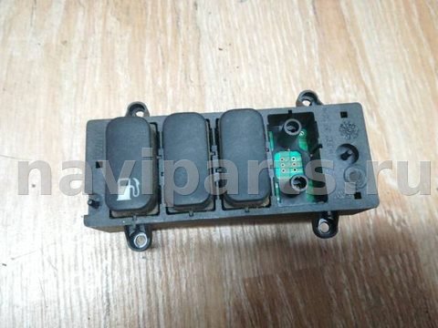 Кнопка открывания люка Alfa Romeo 166, 1998 г., OEM 156019259, арт. 1_1429