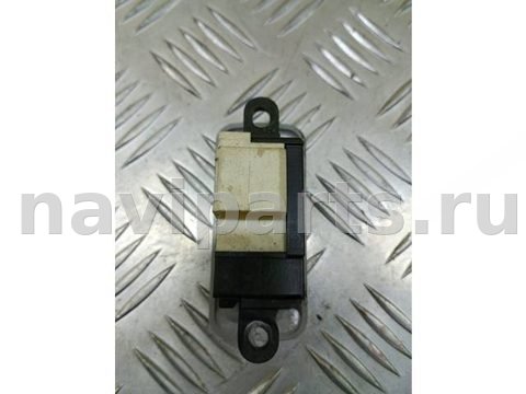 Кнопка открывания люка Mitsubishi L200, 2006 г., арт. 202277, фото 4