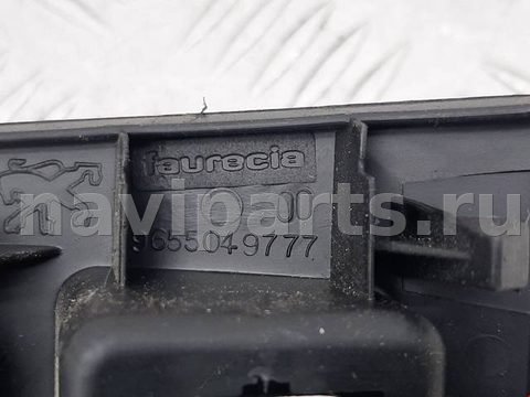 Кнопка открывания люка Peugeot 407, 2007 г., арт. 2078168, фото 6