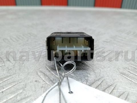 Кнопка открывания люка Mercedes Sprinter, 2002 г., OEM A0018208601, арт. 2162718, фото 3