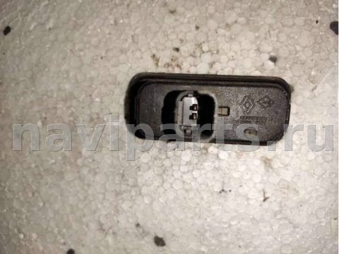 Кнопка открывания люка Renault Megane, 2003 г., OEM 8200078256, арт. 24564430, фото 2