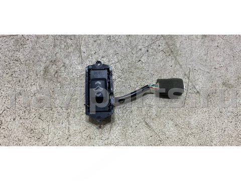 Кнопка открывания люка Nissan Juke, 2015 г., OEM 288336BV80B, арт. 25750713