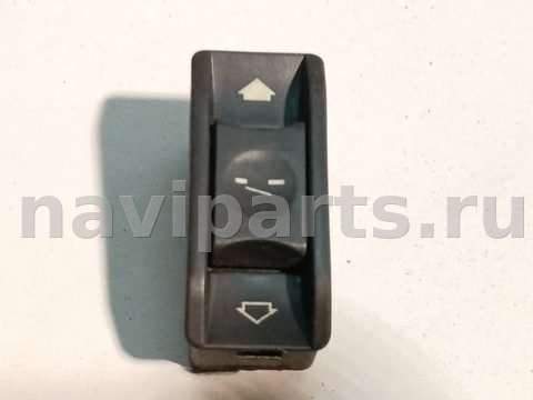 Кнопка открывания люка BMW 5 E39, 2002 г., OEM 61318352182, арт. 36448