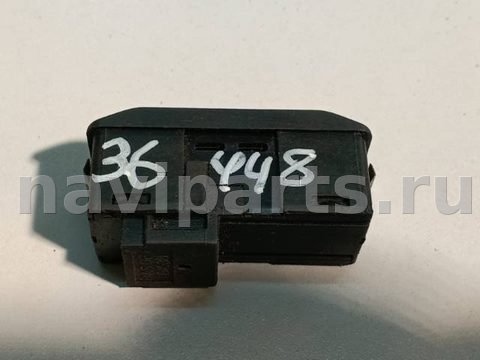 Кнопка открывания люка BMW 5 E39, 2002 г., OEM 61318352182, арт. 36448, фото 2