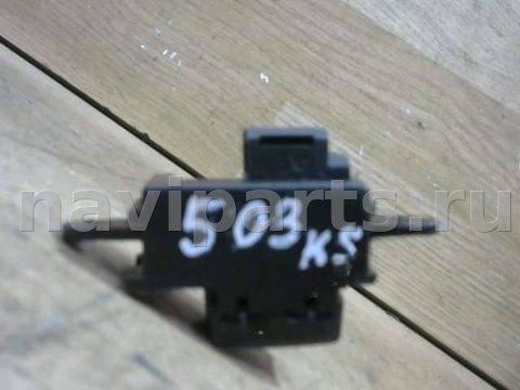 Кнопка открывания люка Mitsubishi Space Runner, 2002 г., арт. 503KS, фото 4