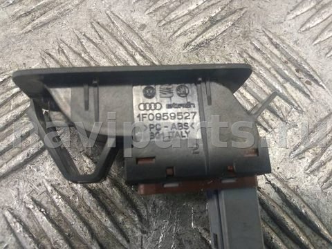 Кнопка открывания люка Volkswagen Touran, 2006 г., OEM 1T0959833A, арт. 521197, фото 2