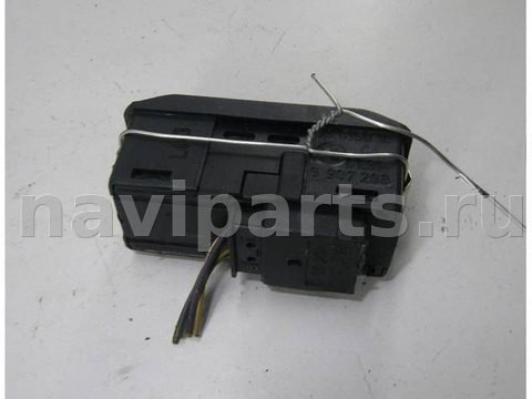 Кнопка открывания люка BMW 5 E60/E61, 2003 г., OEM 6907288, арт. 54521634, фото 2