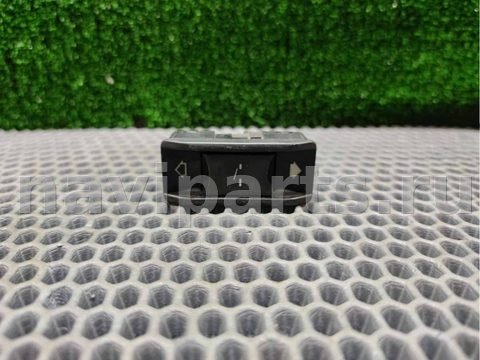 Кнопка открывания люка BMW 7 E38, 2000 г., OEM 8352182, арт. 64907953