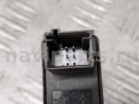 Кнопка открывания люка Peugeot 5008, 2011 г., арт. 7568_2000001322891, фото 3