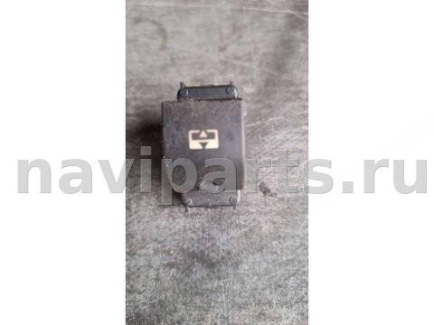 Кнопка открывания люка Peugeot 5008, 2011 г., OEM 96565343XT, арт. 86199844