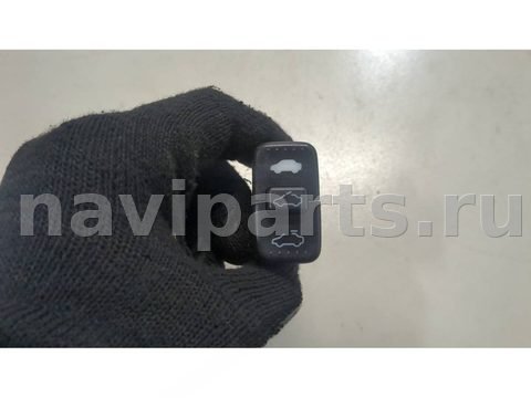 Кнопка открывания люка Ford Transit Connect, 2002 г., OEM M19833, арт. 8746814