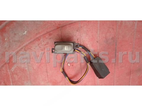 Кнопка открывания люка Renault Twingo, 2000 г., OEM 7700427339, арт. B105468526
