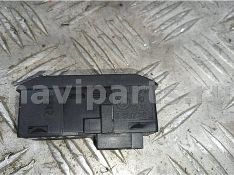 Кнопка открывания люка BMW 5 E39, 2003 г., OEM 6907288, арт. B51112, фото 5
