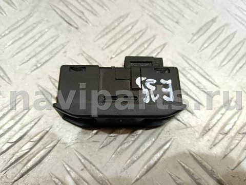 Кнопка открывания люка BMW 5 E39, 2002 г., OEM 8352182, арт. B64303, фото 4