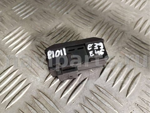Кнопка открывания люка BMW 3 E46, 2002 г., OEM 6907288, арт. B81011_2, фото 3