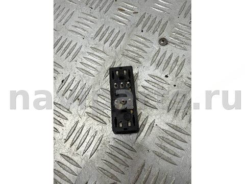 Кнопка открывания люка BMW 3 E36, 1993 г., арт. B93899735, фото 2