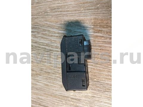Кнопка открывания люка BMW 3 E46, 2004 г., OEM 61316907288, арт. M89-C26, фото 5