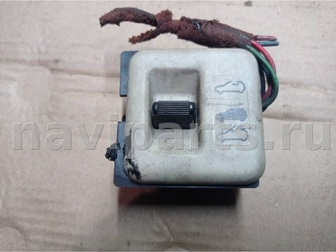 Кнопка открывания люка Rover 200, 1997 г., арт. b8448
