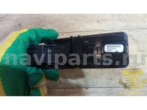 Кнопка стеклоподъёмника задняя правая Land Rover Range Rover Sport, 2008 г., арт. 00034759, фото 2
