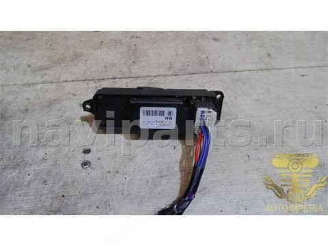 Кнопка стеклоподъёмника задняя правая Mazda 3, 2006 г., арт. 00059680, фото 3
