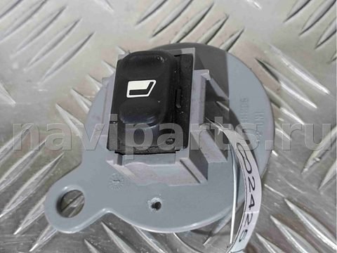 Кнопка стеклоподъёмника задняя правая Citroen Xsara Picasso, 2008 г., арт. 002425