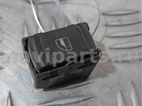 Кнопка стеклоподъёмника задняя правая Volkswagen Golf, 1998 г., арт. 009435