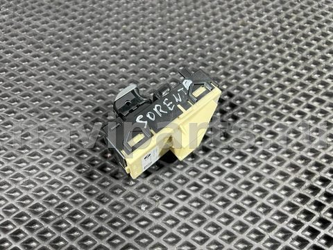 Кнопка стеклоподъёмника задняя правая Kia Sorento, 2023 г., OEM 93581P2000, арт. 01613172, фото 5