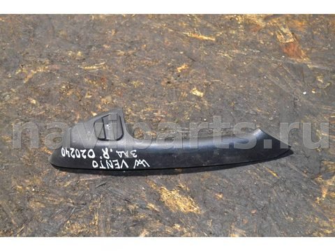 Кнопка стеклоподъёмника задняя правая Volkswagen Vento, 1995 г., арт. 020240