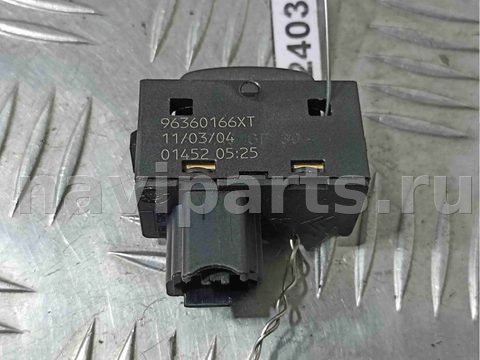 Кнопка стеклоподъёмника задняя правая Peugeot 307, 2004 г., OEM 96360166xt, арт. 024034, фото 2