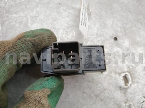 Кнопка стеклоподъёмника задняя правая Volvo V40, 2000 г., арт. 100343, фото 3