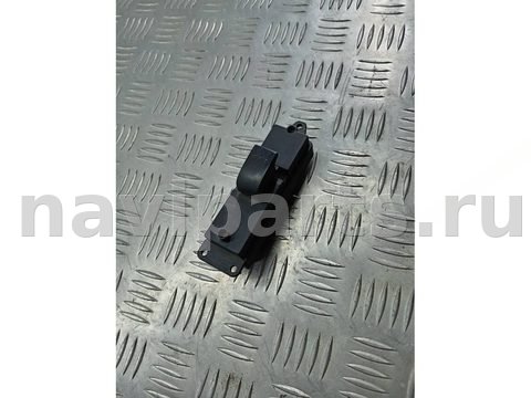 Кнопка стеклоподъёмника задняя правая Mazda 3, 2004 г., OEM BP4K66380, арт. 101646362