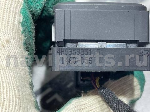 Кнопка стеклоподъёмника задняя правая Audi A8 D4, 2012 г., OEM 4H0959851F, арт. 102702239, фото 5