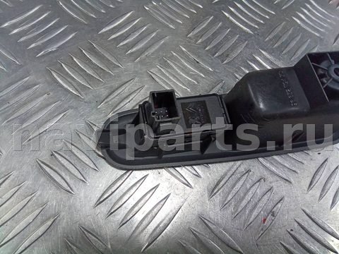 Кнопка стеклоподъёмника задняя правая Peugeot 3008, 2010 г., арт. 103345376, фото 6