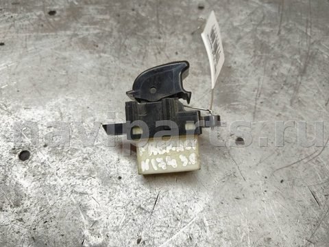 Кнопка стеклоподъёмника задняя правая Mazda Premacy, 1999 г., арт. 104803, фото 2