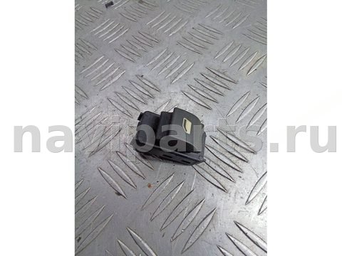 Кнопка стеклоподъёмника задняя правая Peugeot 5008, 2011 г., арт. 106892564