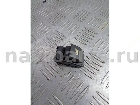 Кнопка стеклоподъёмника задняя правая Peugeot 5008, 2011 г., арт. 106892564, фото 2
