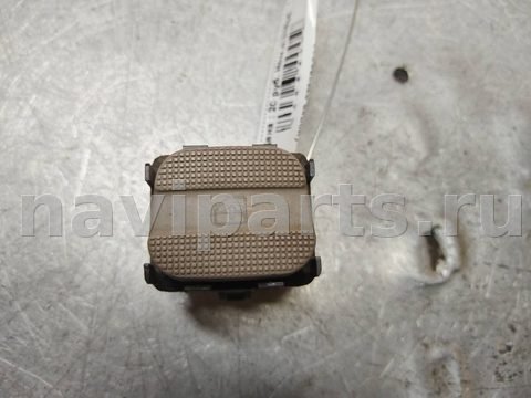 Кнопка стеклоподъёмника задняя правая Volkswagen Passat B4, 1993 г., арт. 107558
