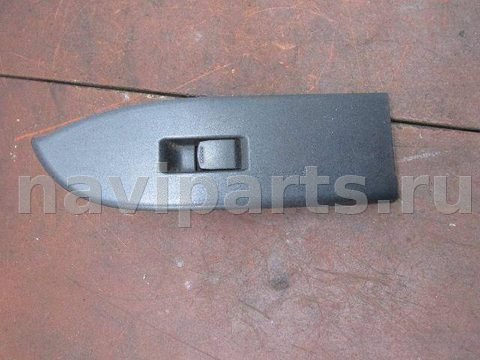 Кнопка стеклоподъёмника задняя правая Suzuki Grand Vitara, 2006 г., арт. 112634528