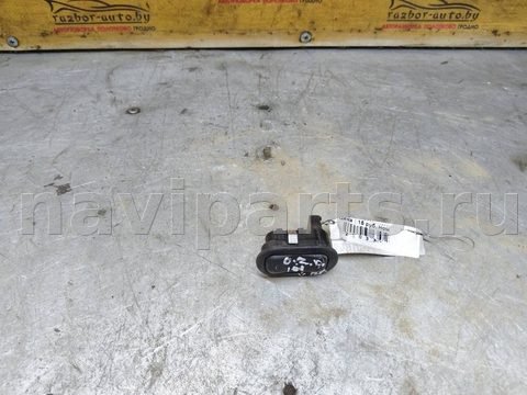 Кнопка стеклоподъёмника задняя правая Opel Zafira, 1999 г., арт. 114460