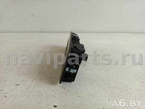 Кнопка стеклоподъёмника задняя правая Renault Scenic, 2020 г., арт. 115707346, фото 4