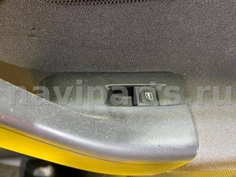 Кнопка стеклоподъёмника задняя правая Volkswagen Jetta, 2008 г., арт. 11791