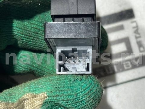 Кнопка стеклоподъёмника задняя правая Audi A6 C6, 2009 г., OEM 4F0959855A, арт. 127695393, фото 4