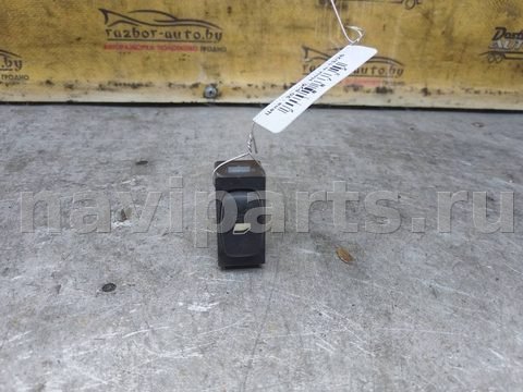 Кнопка стеклоподъёмника задняя правая Peugeot 407, 2004 г., арт. 130042