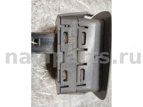 Кнопка стеклоподъёмника задняя правая Citroen C4 Picasso, 2006 г., арт. 130593, фото 4