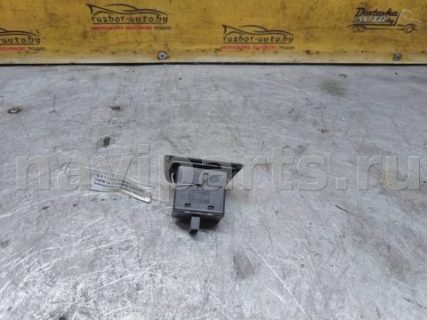 Кнопка стеклоподъёмника задняя правая BMW X5 E53, 1999 г., арт. 136585
