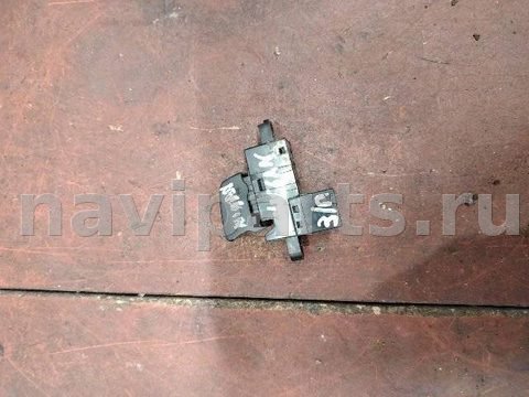 Кнопка стеклоподъёмника задняя правая Nissan Primera, 2004 г., арт. 145444092