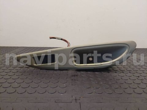 Кнопка стеклоподъёмника задняя правая Nissan Primera, 2005 г., OEM 82960AV760, арт. 14829