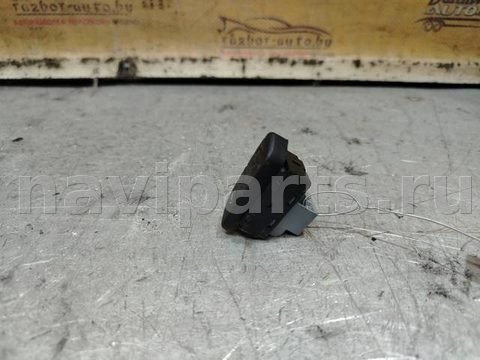 Кнопка стеклоподъёмника задняя правая Volkswagen Polo, 2001 г., OEM 6q0959856, арт. 176099, фото 2