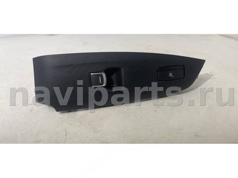 Кнопка стеклоподъёмника задняя правая Honda Accord, 2018 г., арт. 18052